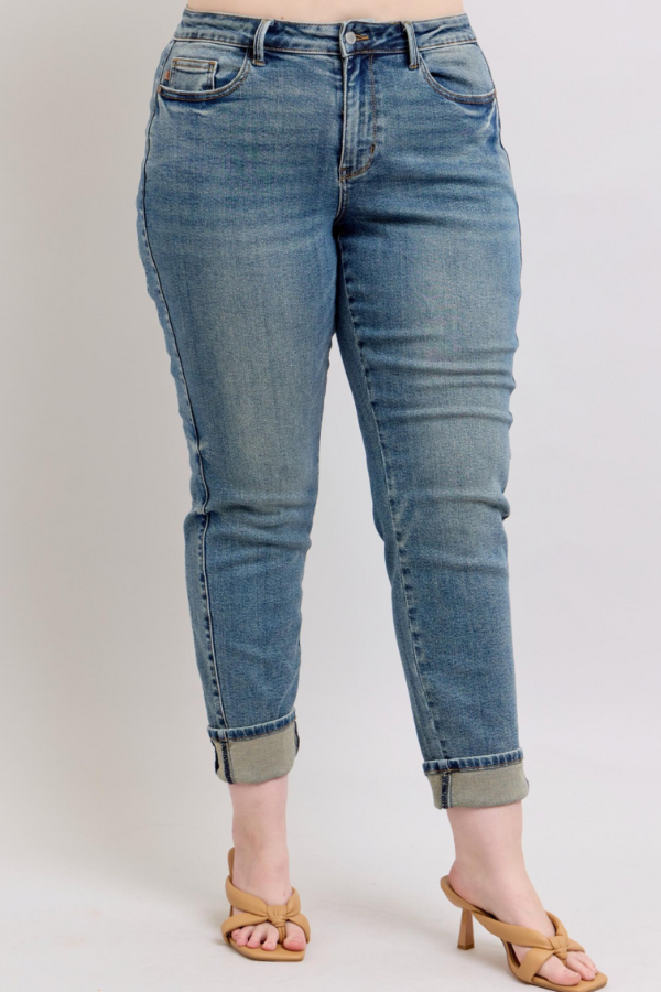 Judy Blue Mid-Rise Boyfriend