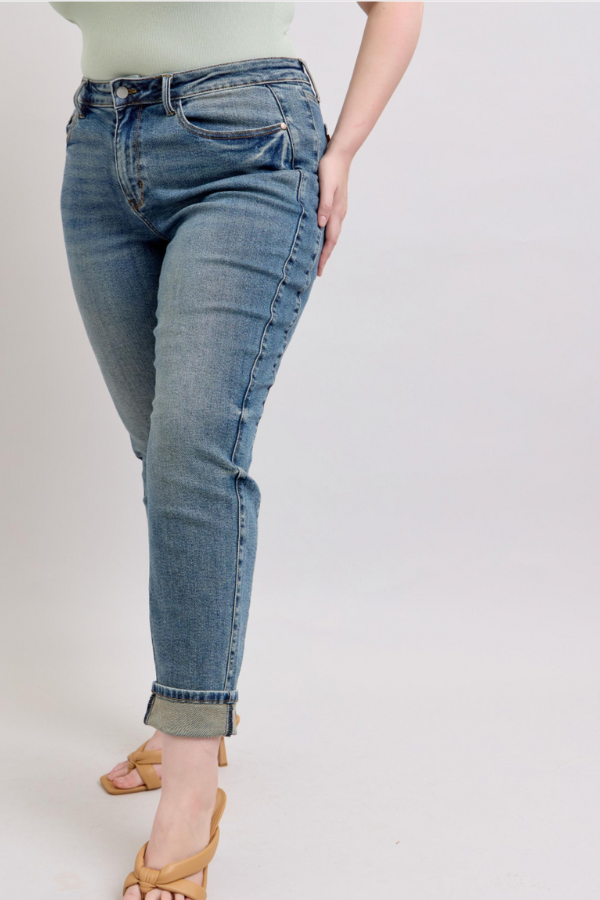 Judy Blue Mid-Rise Boyfriend