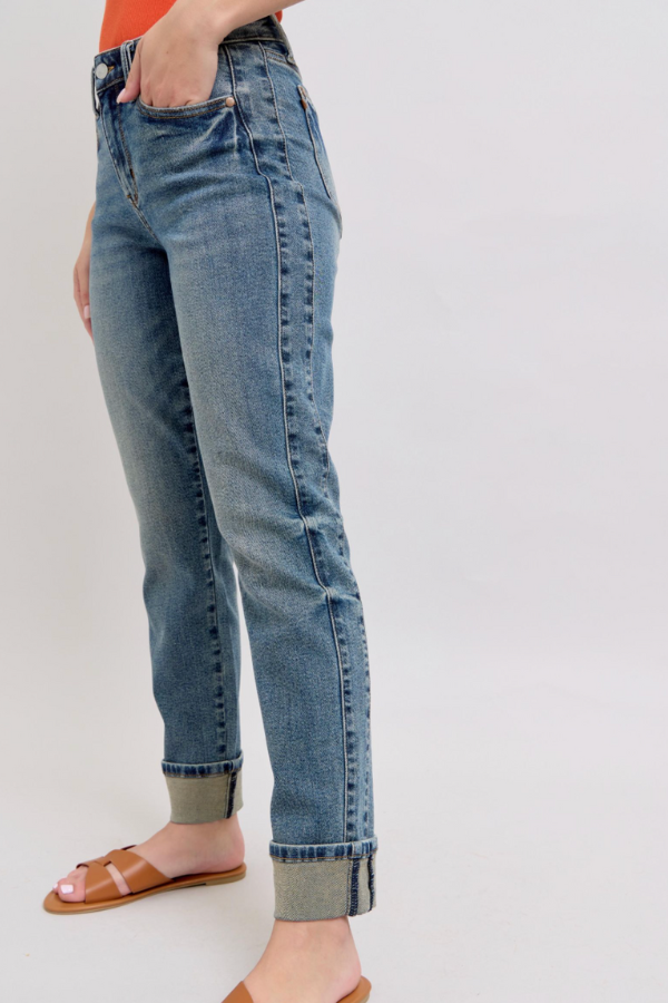 Judy Blue Mid-Rise Boyfriend