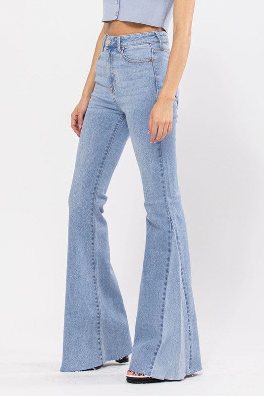 http://shopravelonline.com/cdn/shop/products/bottoms-super-flare-jeans-37822463148244.jpg?v=1662219139