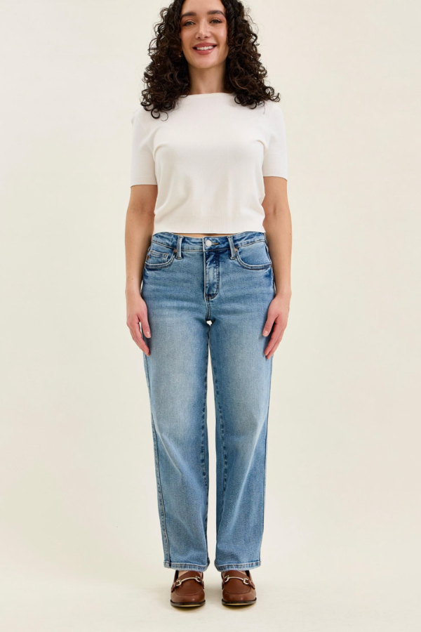 Judy Blue PETITE Mid Rise Tummy Control Vintage Wash Straight Jeans