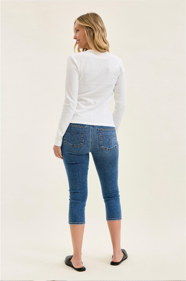 Judy Blue Mid Rise Capri- 72122REG