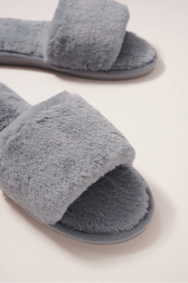 Avenue Zoe Accessories Solid Color Furry Slippers