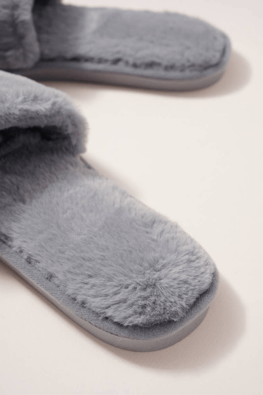 Avenue Zoe Accessories Solid Color Furry Slippers