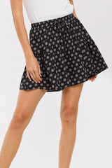 Ces Femme Bottoms Geometric Shorts